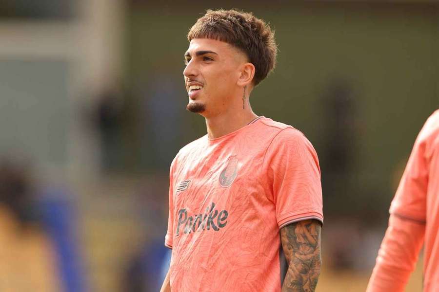 Leonardo Fajardo ruma a Itália Leonardo Fajardo ruma a Itália