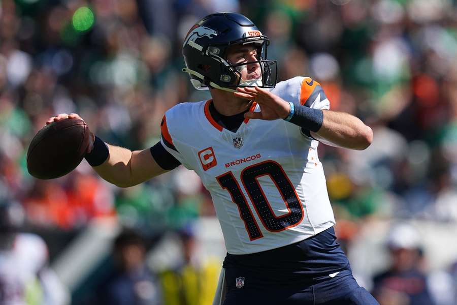 Broncos QB Bo Nix throws a pass against the Eagles in Week 5 of the 2025 NFL season