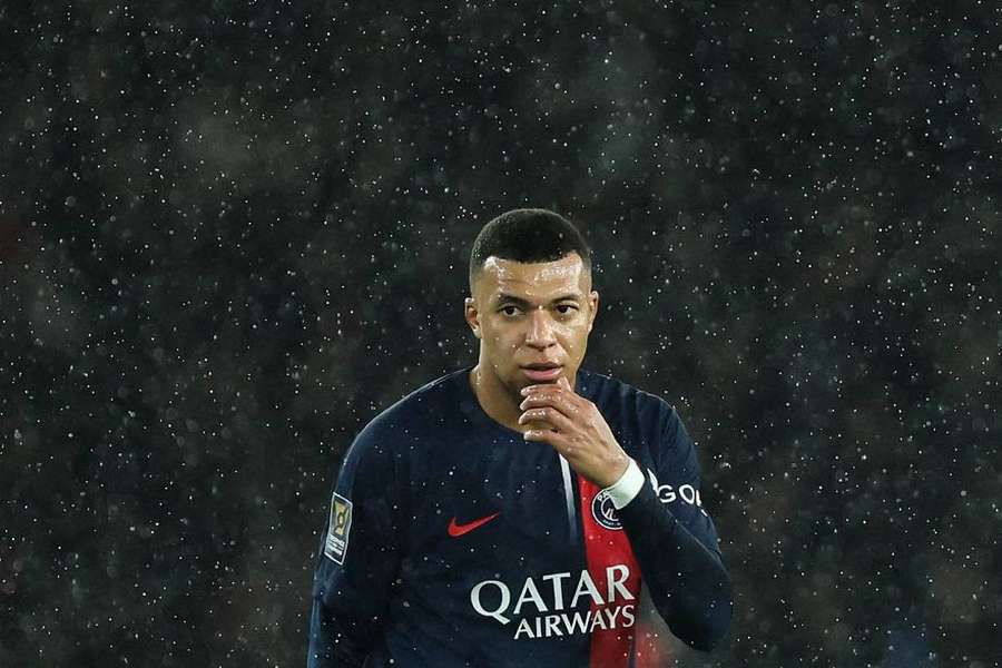 Mbappé é o artilheiro disparado da Ligue 1, com 19 gols 