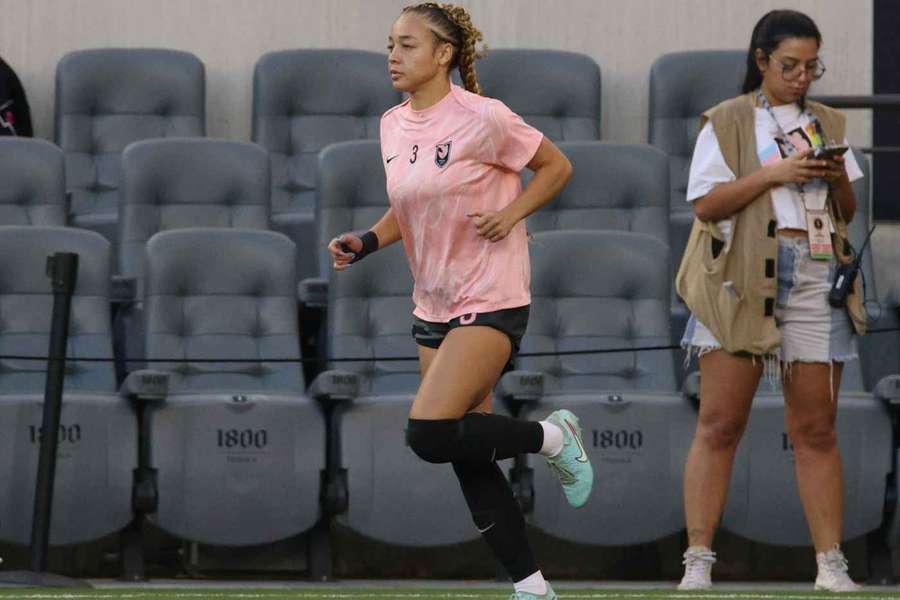 Savy King, poco antes de caer desfallecida en el terreno de juego