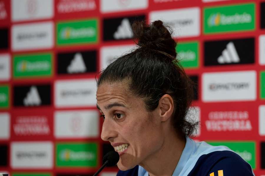 Montse Tomé habla en rueda de prensa.
