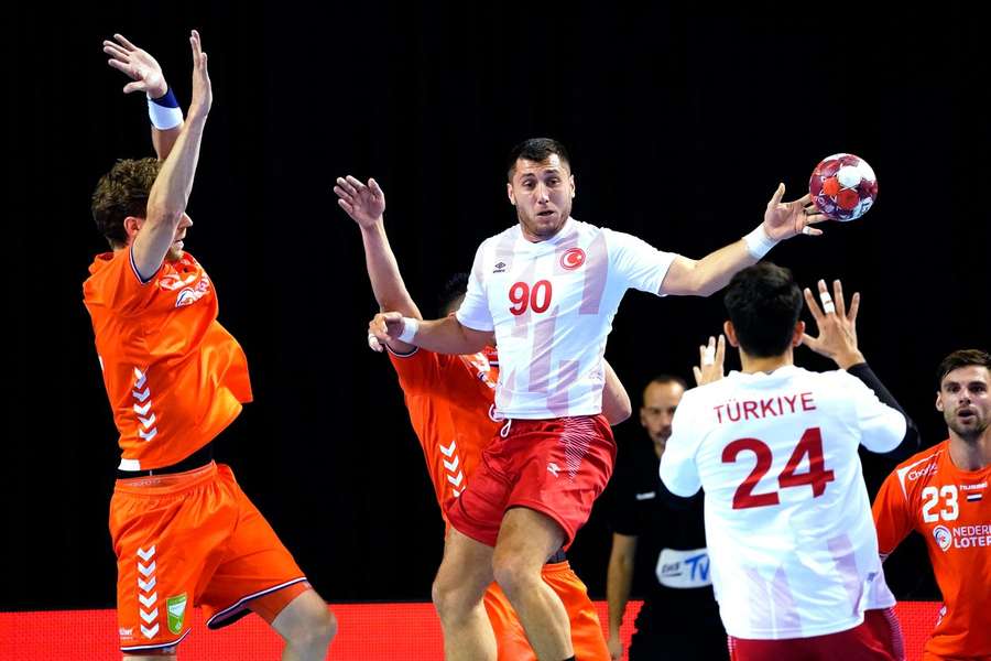 Nach verheerendem Erdbeben: Handball trauert um Türkei-Kapitän Cemal Kütahya