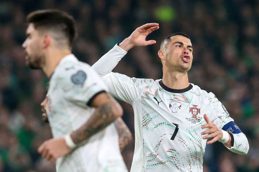 Portugal perdeu em noite de Cristiano Ronaldo expulso