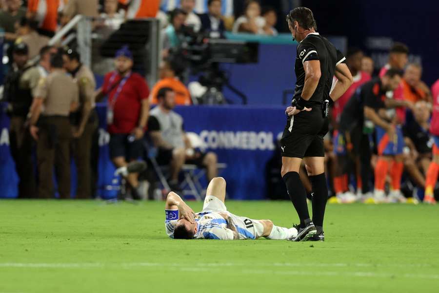 Lionel Messi musste in der zweiten Halbzeit des Finals der Copa America verletzt ausgewechselt werden.