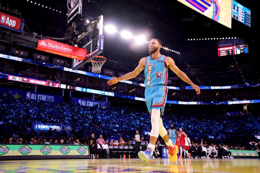 Stephen Curry ganha o seu segundo prémio All-Star MVP
