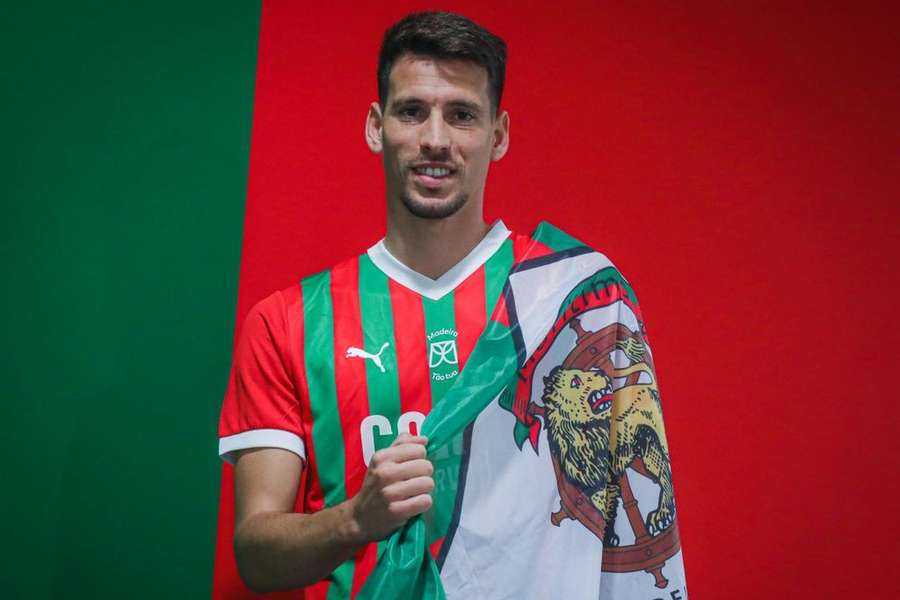 Alexandre Guedes vai jogar na Liga 2