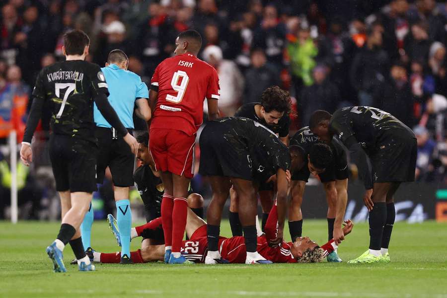 Slot delivers crucial update on Ekitike: The surgery went well, he will be back stronger Slot delivers crucial update on Ekitike: The surgery went well, he will be back stronger