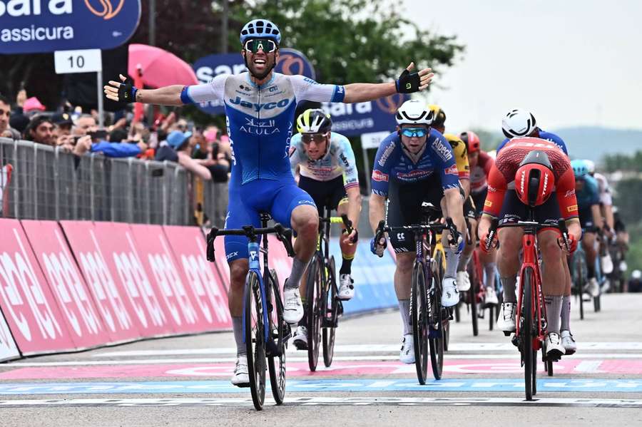 Matthews wygrał etap Giro d'Italia, Evenepoel niezmiennie liderem