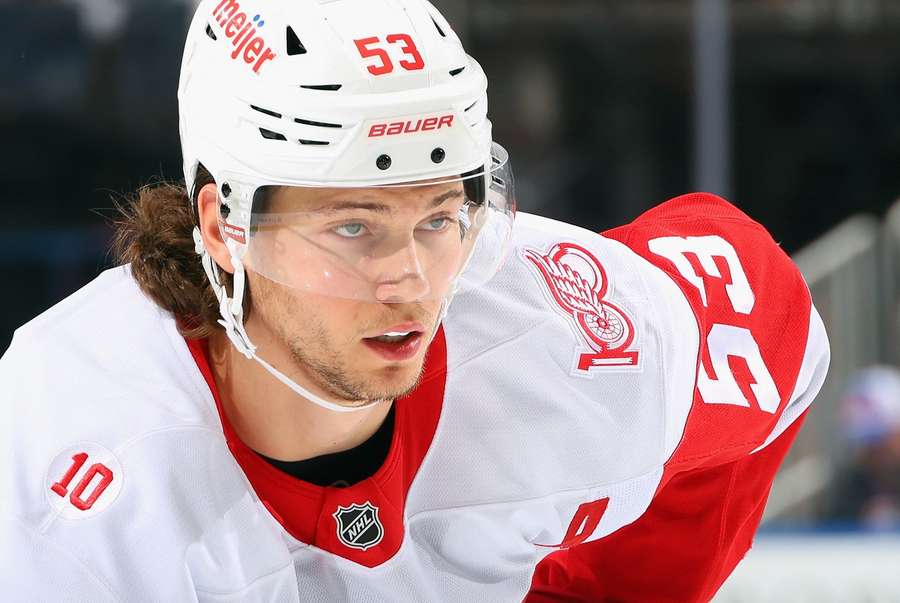 Moritz Seider muss trotz seiner Vorlagen mit einer Niederlage klarkommen.