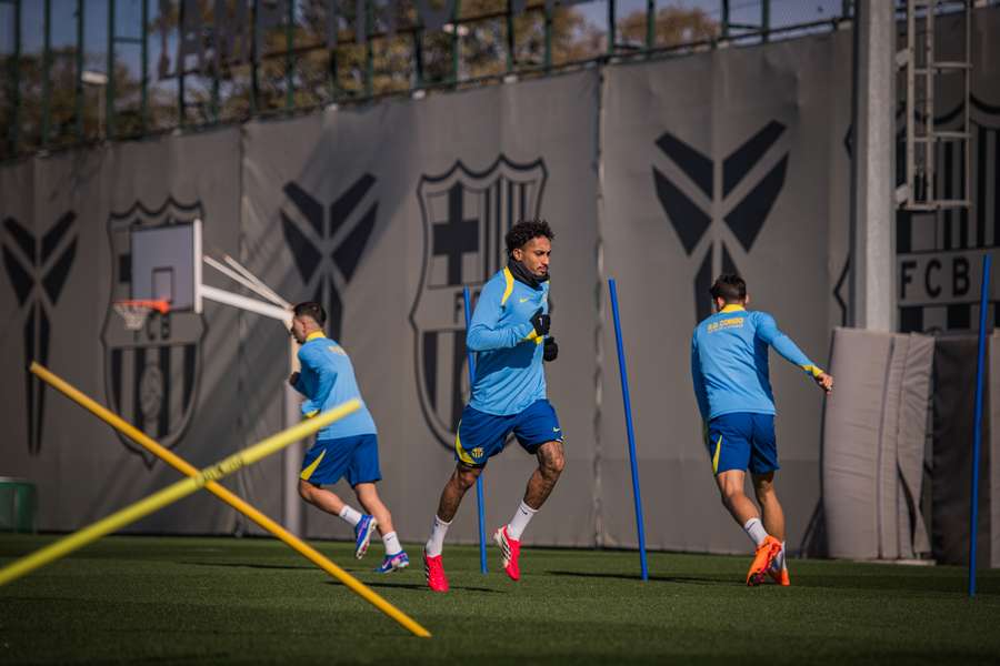 Raphinha, entrenando con normalidad