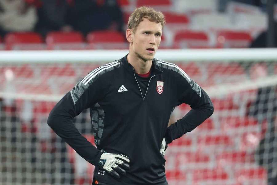 Lotyšský reprezentační brankář reprezentační Rihards Matrevics.