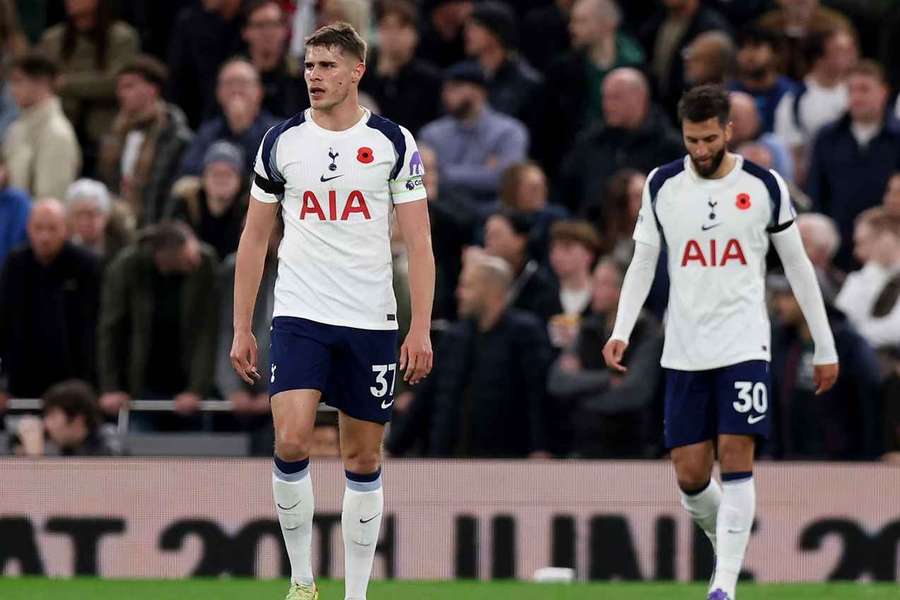 WATCH: Spurs pair Van de Ven and Spence BLANK manager Frank and coach Georgson after Chelsea defeat