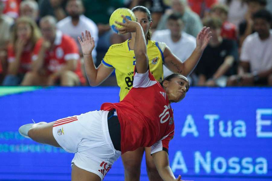 Nádia Rodrigues em ação pelo Benfica Nádia Rodrigues em ação pelo Benfica