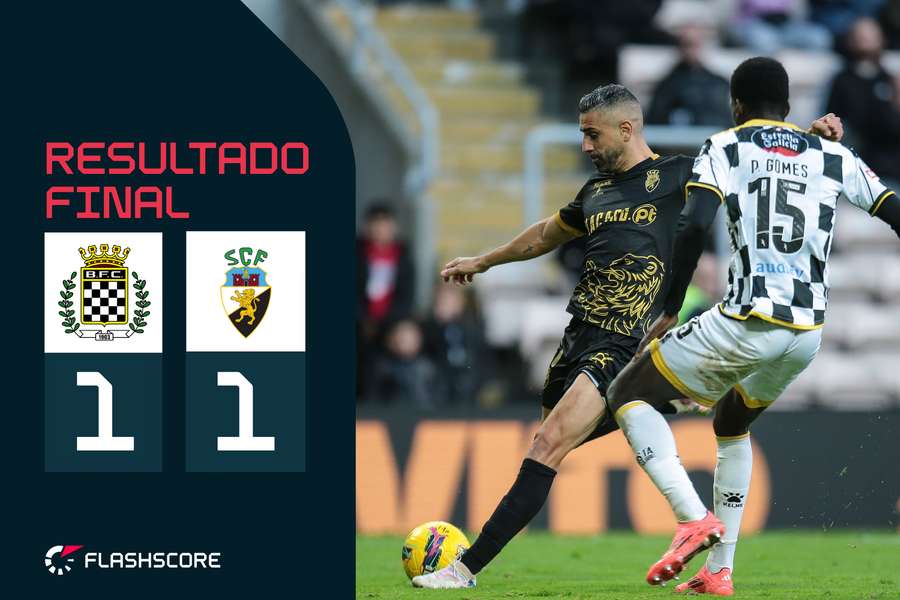 Marca Matias remata para o golo do Farense