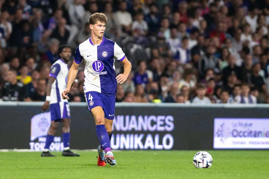 Charlie Cresswell, defesa do Toulouse