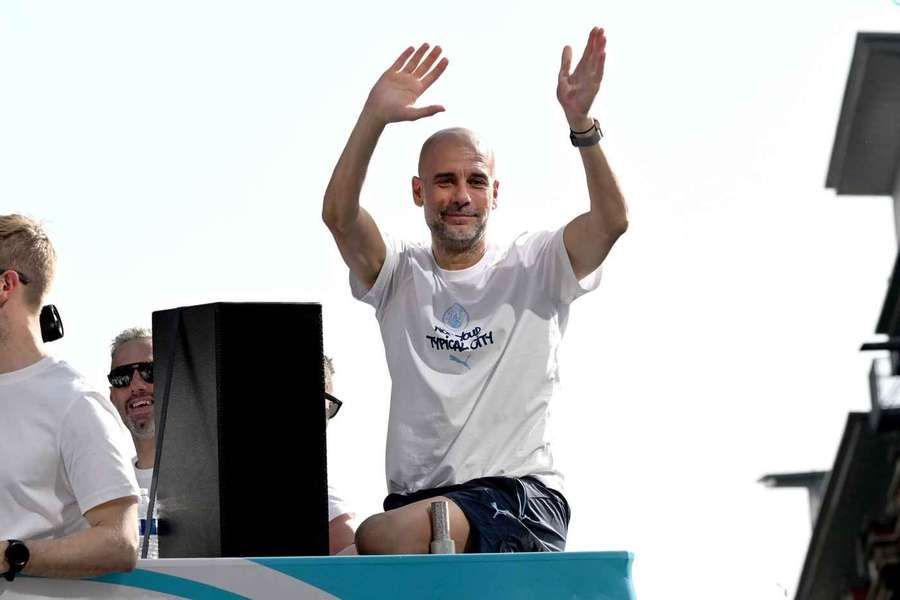 Guardiola bei seinem Abschied von Manchester City Guardiola bei seinem Abschied von Manchester City