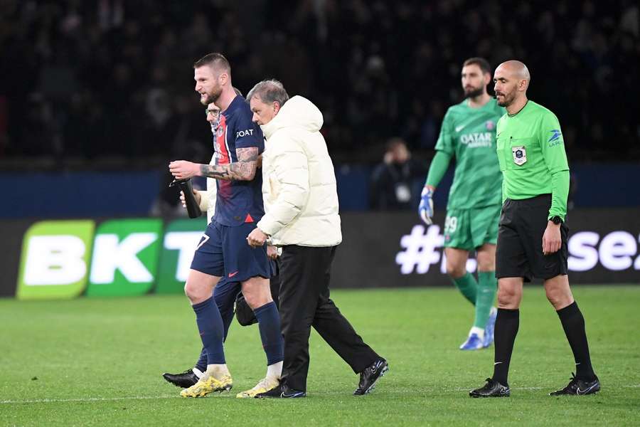 Milan Skriniar a părăsit terenul accidentat în minutul 71 al partidei PSG - Toulouse