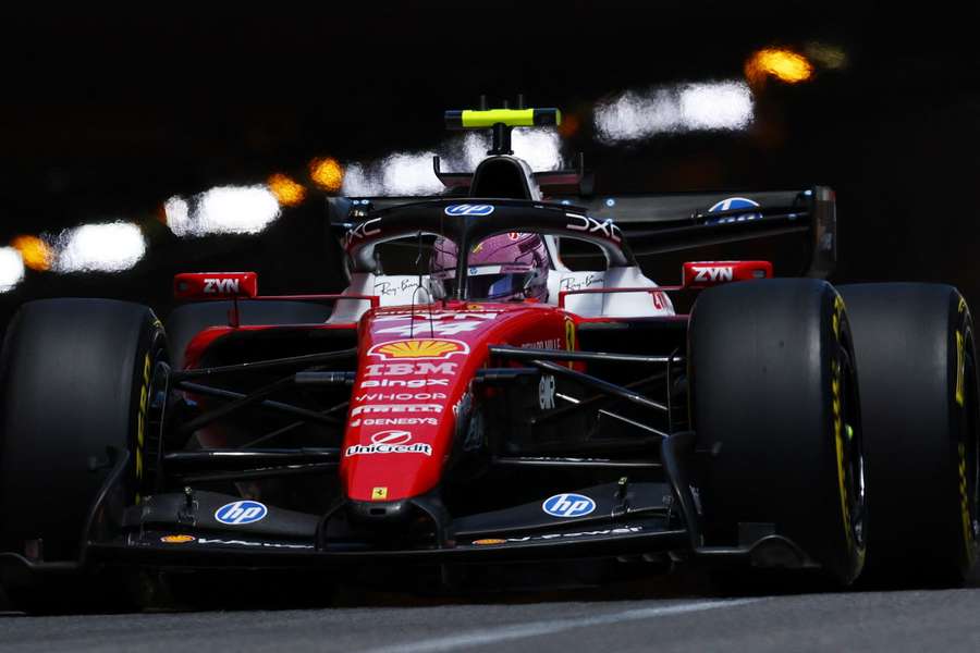 Lewis Hamilton quer vencer a sua primeira corrida pela Ferrari