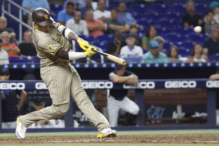 Manny Machado hits a two-run double against the Miami Marlins