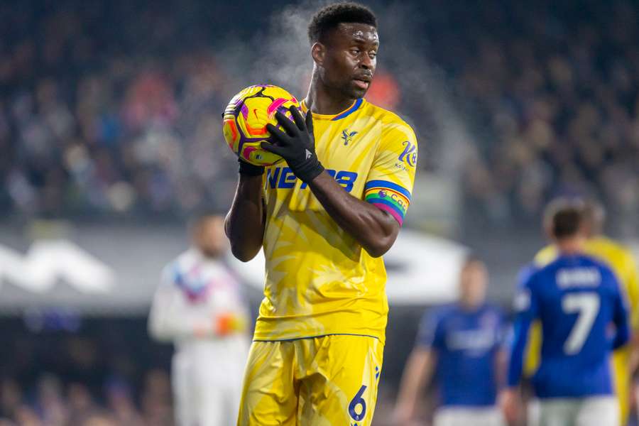 Marc Guehi of Crystal Palace prepares for a corner during the Premier League match between Ipswich Town and Crystal Palace 