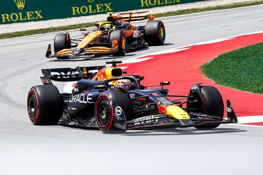 Norris vacilou na largada e não conseguiu superar Verstappen