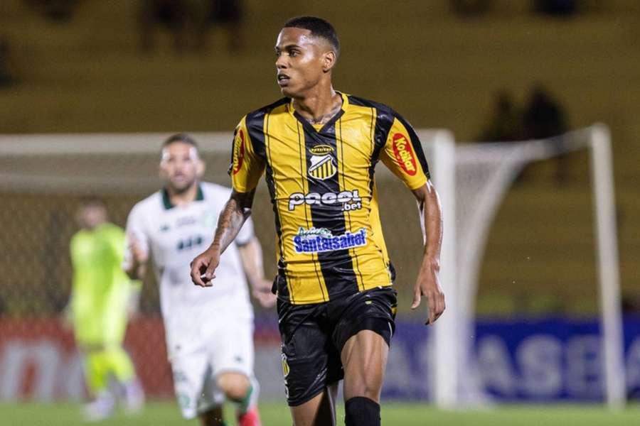 Dantas em ação pelo Novorizontino