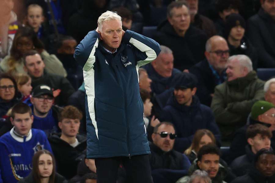David Moyes provides Kirenan Dewsbury-Hall injury update after Everton defeat at Chelsea