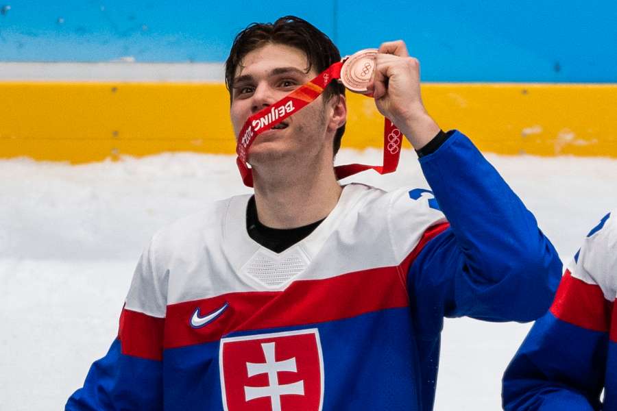 Největší slovenskou hvězdou na mistrovství světa v České republice bude bezpochyby Juraj Slafkovský.