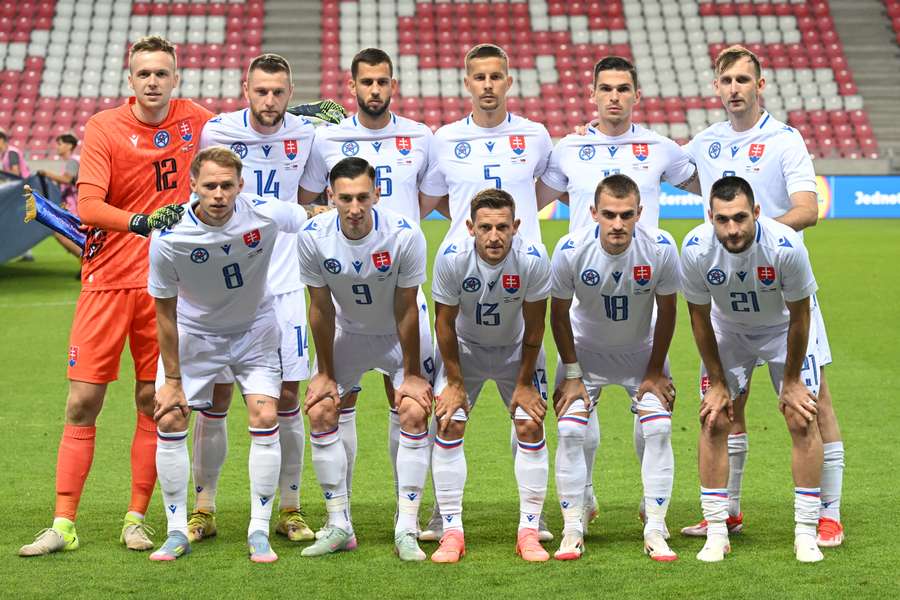 Slovensko prehralo oba júnové dvojzápasy. Slovensko prehralo oba júnové dvojzápasy.