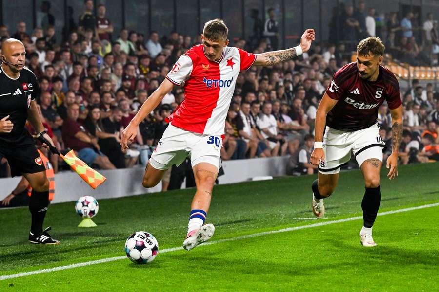 Wiktor Nowak najlepszym strzelcem Czech po zwycięstwie Slavii w derbach ze Spartą Wiktor Nowak najlepszym strzelcem Czech po zwycięstwie Slavii w derbach ze Spartą