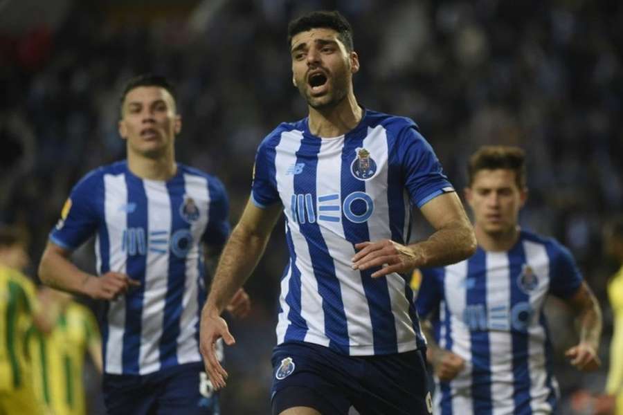 Taremi tem mais um ano de contrato com o FC Porto