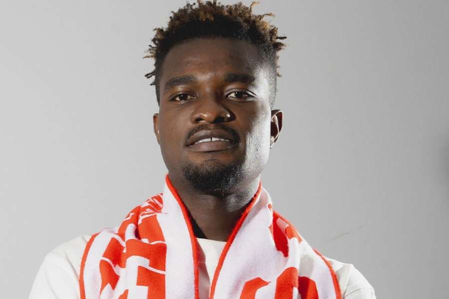 Semeu Commey oficializado pelo Leixões Semeu Commey oficializado pelo Leixões