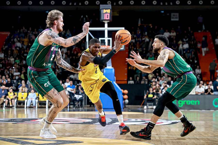 Unicaja wygrała, a Balcerowski zdobył 17 punktów