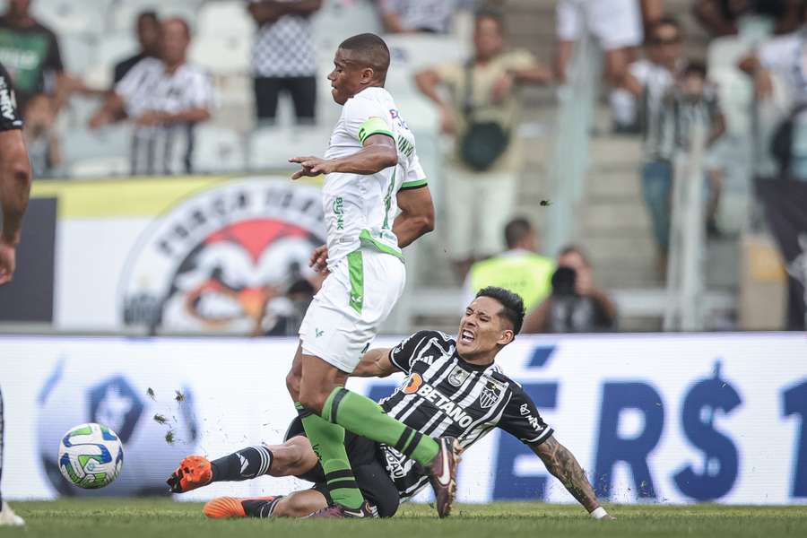 Cuiabá enfrenta Coritiba em jogo atrasado nesta terça-feira na Arena  Pantanal – Só Notícias