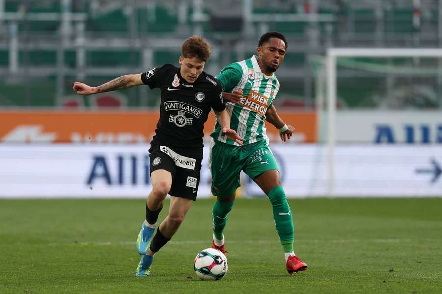 Rapid gegen Sturm: Ein absoluter Klassiker im österreichischen Fußball. Rapid gegen Sturm: Ein absoluter Klassiker im österreichischen Fußball.
