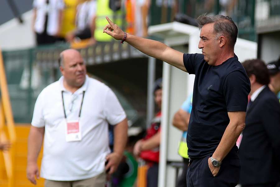 Carlos Carvalhal, treinador do Famalicão Carlos Carvalhal, treinador do Famalicão