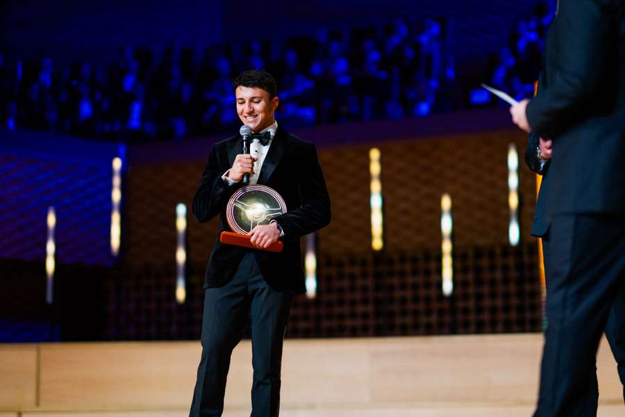 Isack Hadjar lors de la cérémonie des Trophée des Sports. Isack Hadjar lors de la cérémonie des Trophée des Sports.