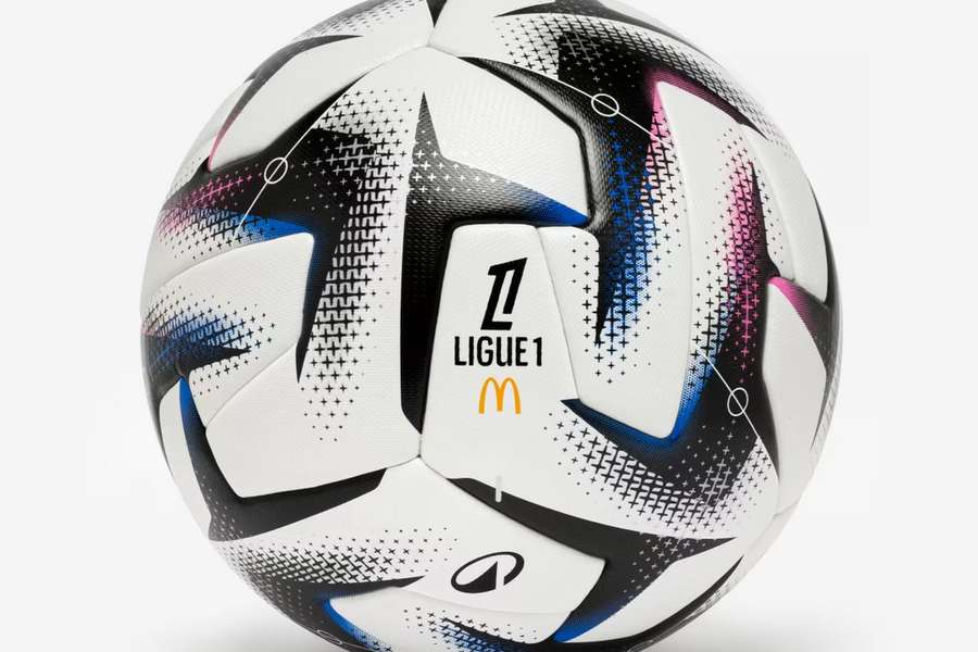 Découvrez le ballon de la Ligue 1 version 2025-2026 Découvrez le ballon de la Ligue 1 version 2025-2026