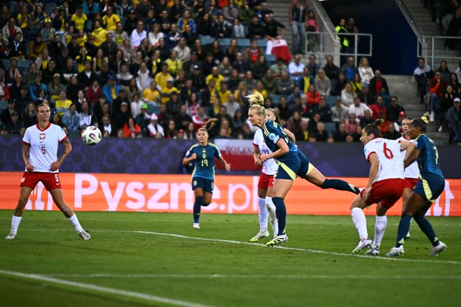 Polki przegrywają ze Szwecją w Lucernie w drugim meczu Euro 2025 i odpadają z turnieju