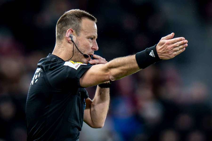 Rozhodčí Lukáš Nehasil posle komise ve vybraných situacích na Spartě nechyboval.