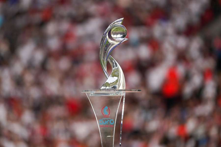 Inglaterra recebeu o troféu do Campeonato da Europa pela última vez em 2022