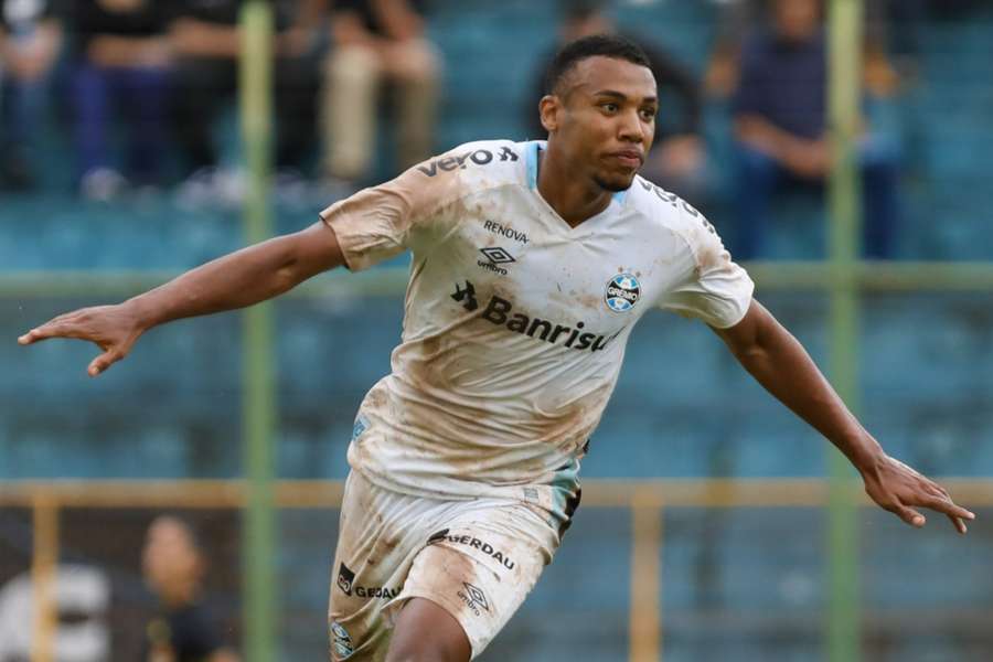 Pedro Clemente fez dois na vitória do Grêmio sobre a Francana