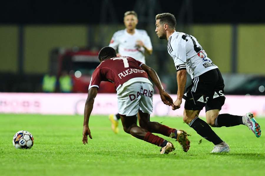 U Cluj învinge Rapid cu 3-2 și pleacă din Giulești cu cele 3 puncte