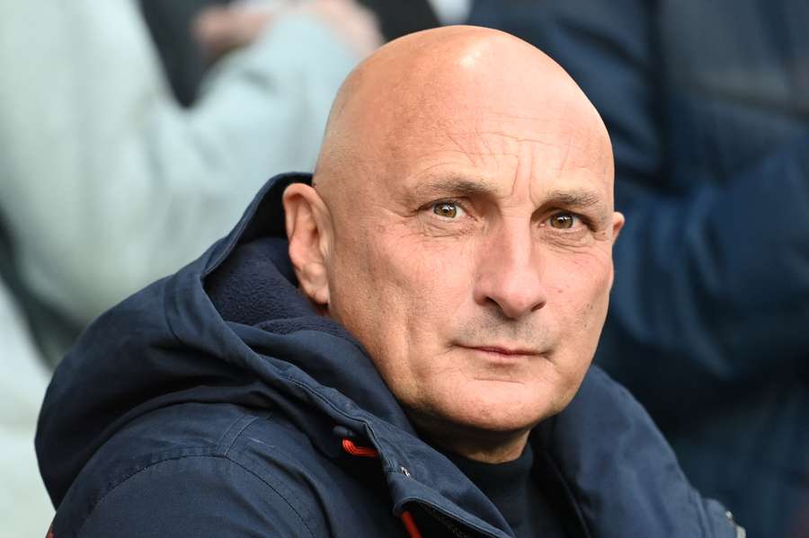 Le FC Lorient de Pantaloni reçoit le PSG cette semaine. Le FC Lorient de Pantaloni reçoit le PSG cette semaine.