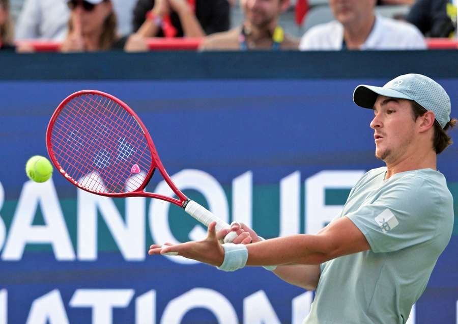 João Fonseca em duelo contra Ben Shelton no Masters 1000 de Montreal João Fonseca em duelo contra Ben Shelton no Masters 1000 de Montreal