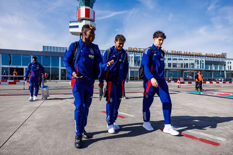 Los jugadores, en el aeropuerto Los jugadores, en el aeropuerto