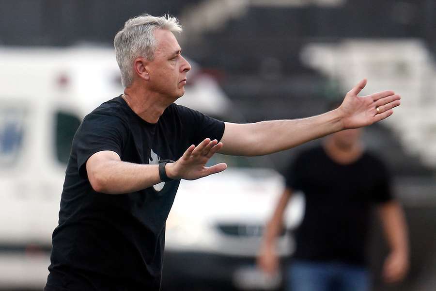 Tiago Nunes revelou problemas emocionais em parte do plantel do Botafogo