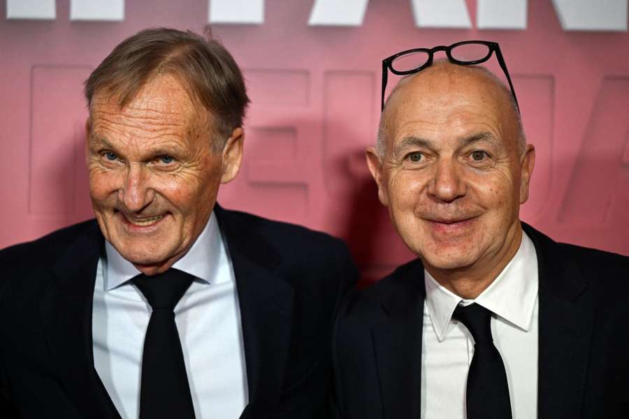 Die DFB-Spitze um Watzke und Neuendorf trägt den Kurs der UEFA mit Die DFB-Spitze um Watzke und Neuendorf trägt den Kurs der UEFA mit