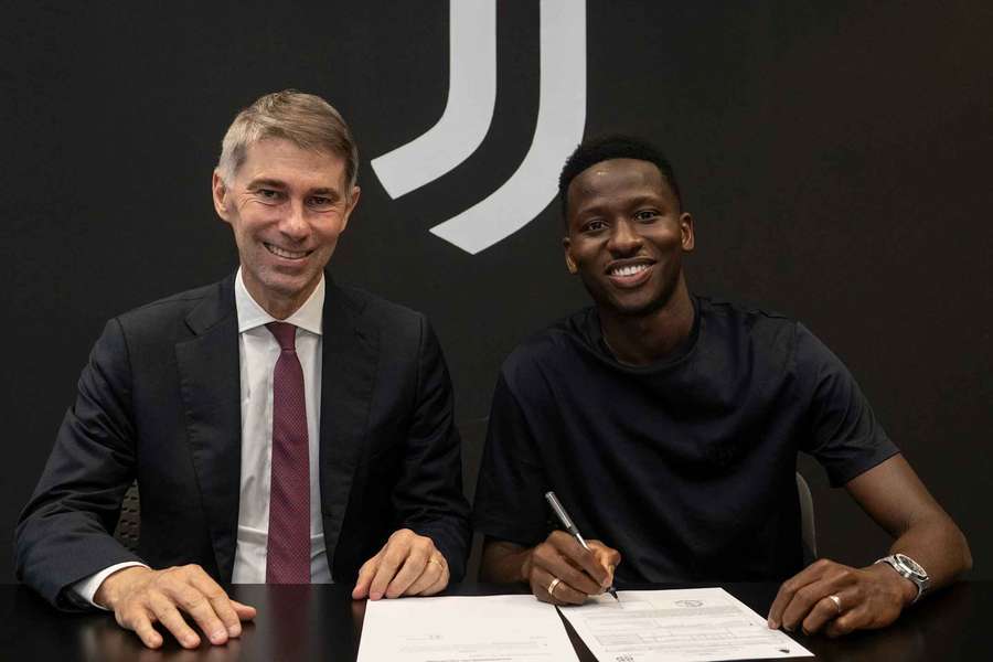 Sarr (R) has joined Tottenham