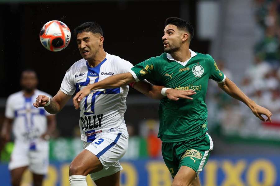Palmeiras até saiu na frente, mas cedeu empate ao Água Santa 